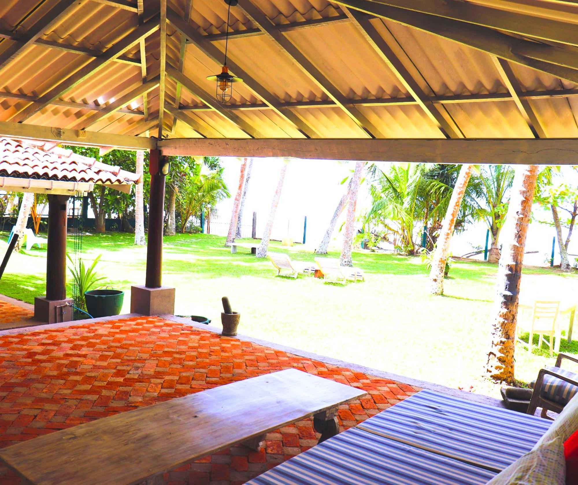 Esperanza Beach Mawella Tangalle Buitenkant foto